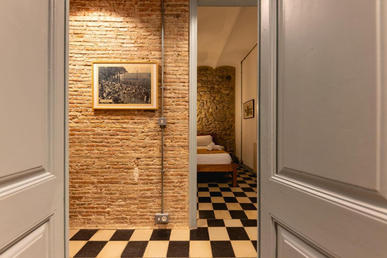 Bravissimo Les Rajoles, Unique 3-Bedroom Apartment Girona Esterno foto