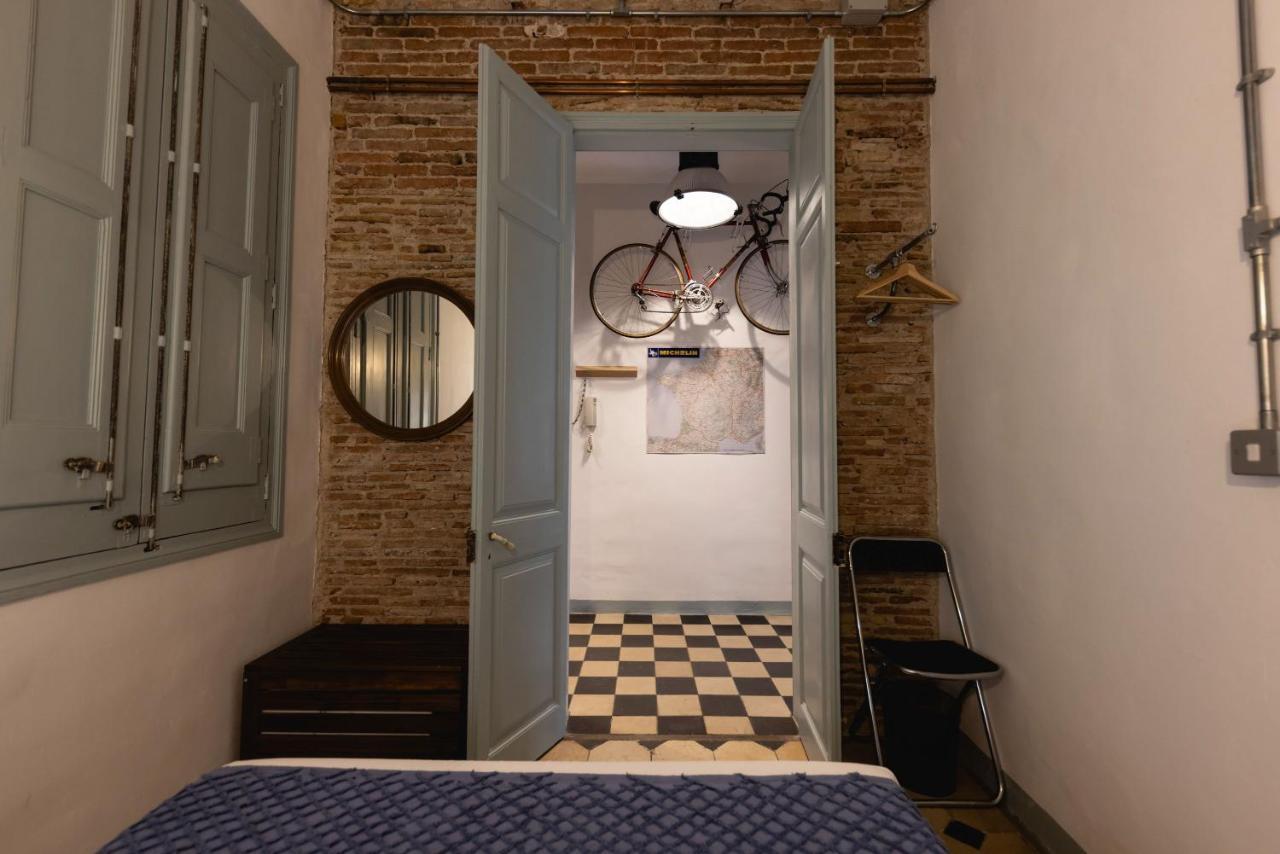 Bravissimo Les Rajoles, Unique 3-Bedroom Apartment Girona Esterno foto